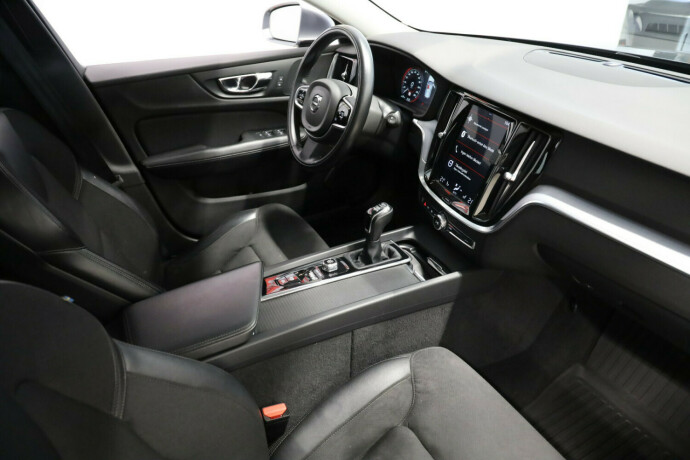 volvo-v60-diesel-2019-big-10