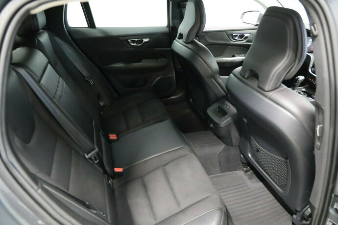 volvo-v60-diesel-2019-big-11