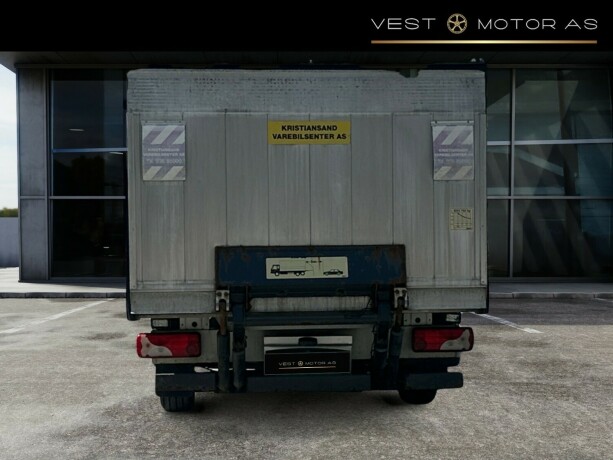 mercedes-benz-sprinter-diesel-2017-big-5