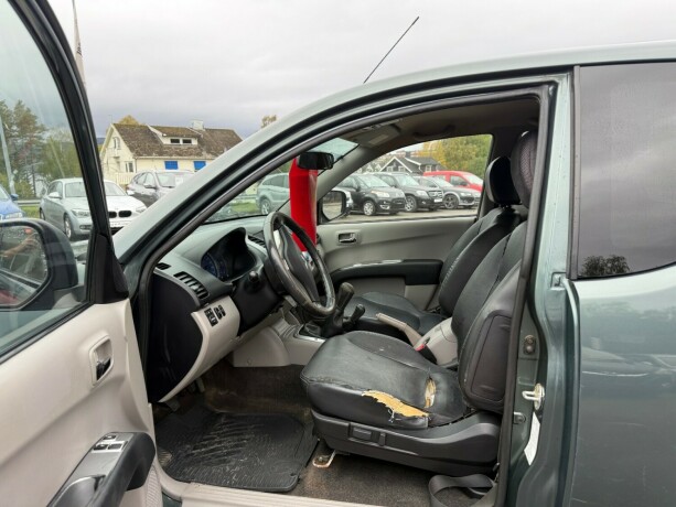 mitsubishi-l200-diesel-2010-big-25
