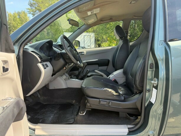 mitsubishi-l200-diesel-2010-big-13
