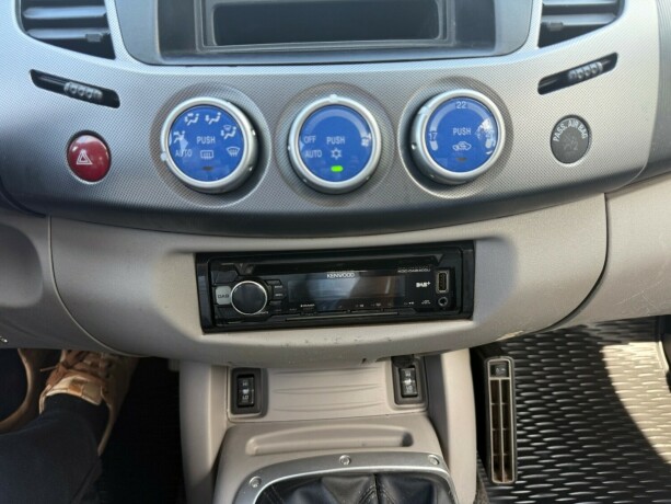 mitsubishi-l200-diesel-2010-big-20