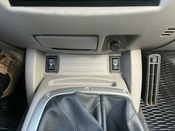mitsubishi-l200-diesel-2010-big-18