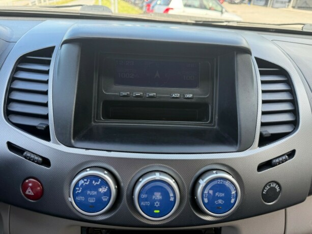 mitsubishi-l200-diesel-2010-big-19