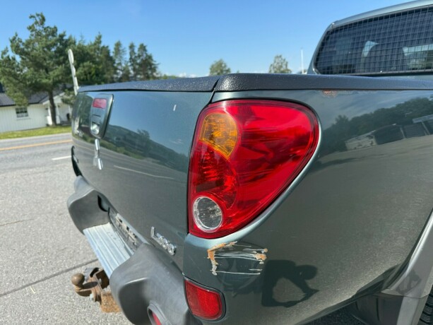 mitsubishi-l200-diesel-2010-big-5