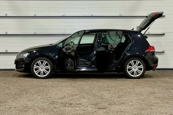 volkswagen-golf-bensin-2014-big-5