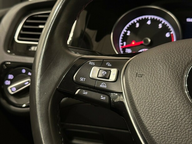 volkswagen-golf-bensin-2014-big-15