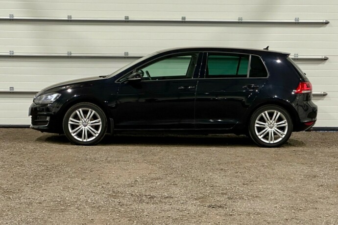 volkswagen-golf-bensin-2014-big-4