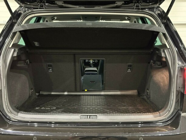 volkswagen-golf-bensin-2014-big-12