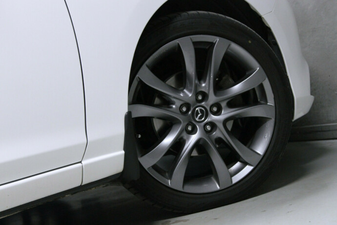 mazda-6-diesel-2015-big-28
