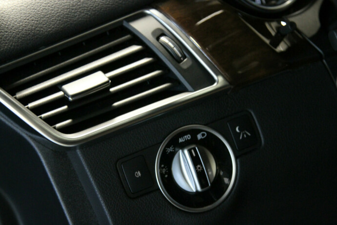 mercedes-benz-gl-diesel-2013-big-25