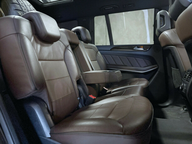 mercedes-benz-gl-diesel-2013-big-5
