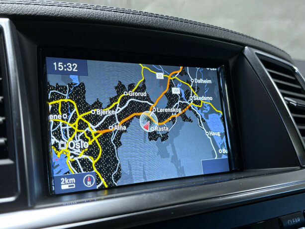 mercedes-benz-gl-diesel-2013-big-13