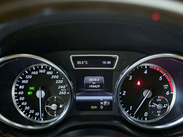 mercedes-benz-gl-diesel-2013-big-24