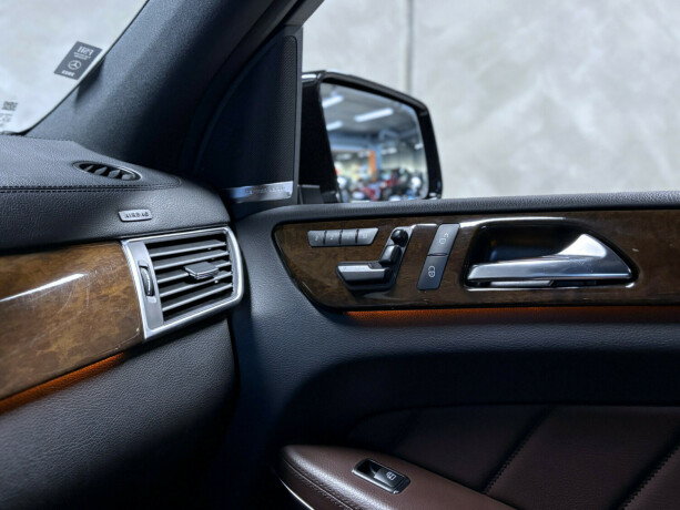 mercedes-benz-gl-diesel-2013-big-10