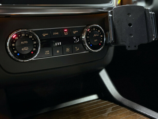 mercedes-benz-gl-diesel-2013-big-19