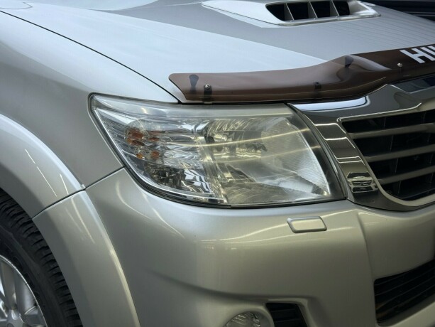 toyota-hilux-diesel-2012-big-3