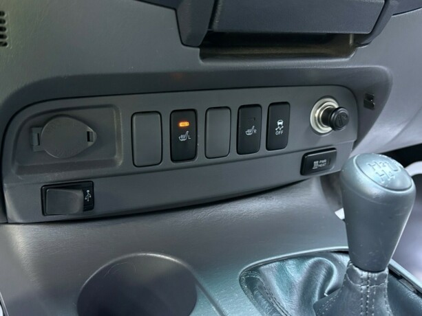 toyota-hilux-diesel-2012-big-27