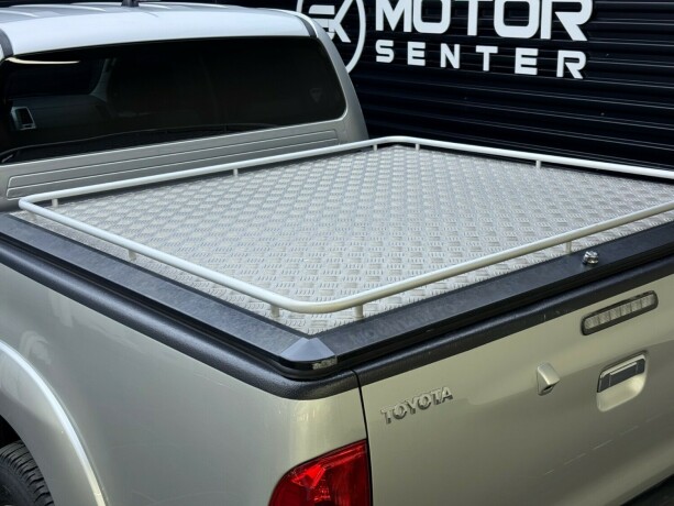 toyota-hilux-diesel-2012-big-8