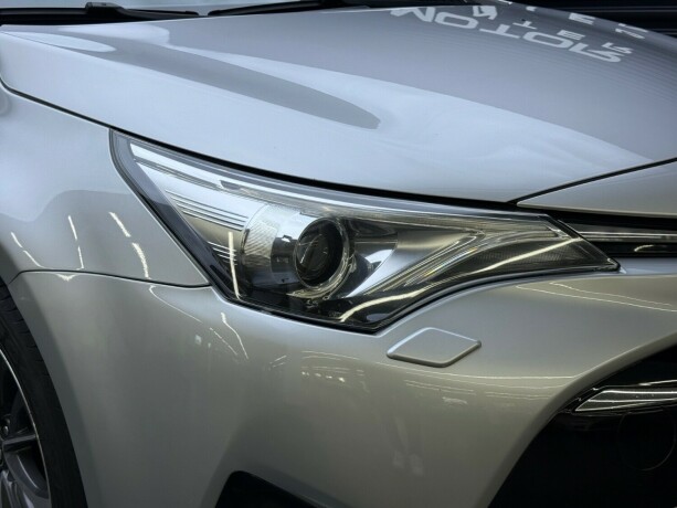 toyota-avensis-bensin-2017-big-3