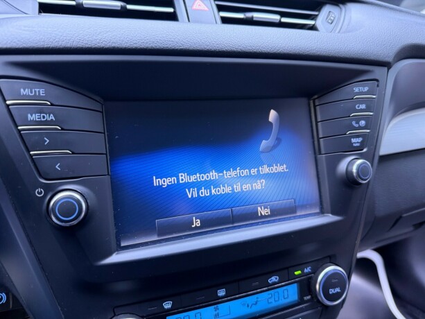 toyota-avensis-bensin-2017-big-22