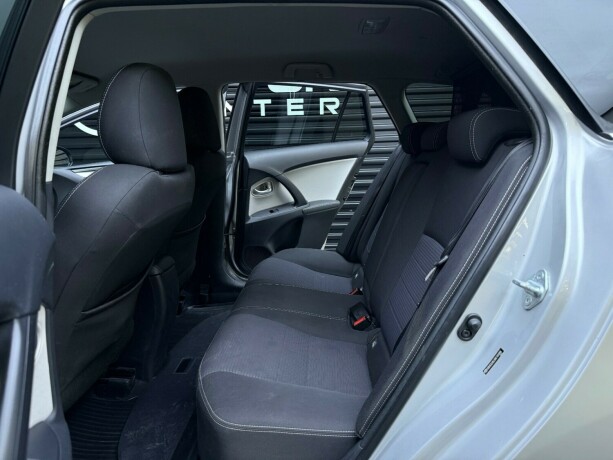 toyota-avensis-bensin-2017-big-28