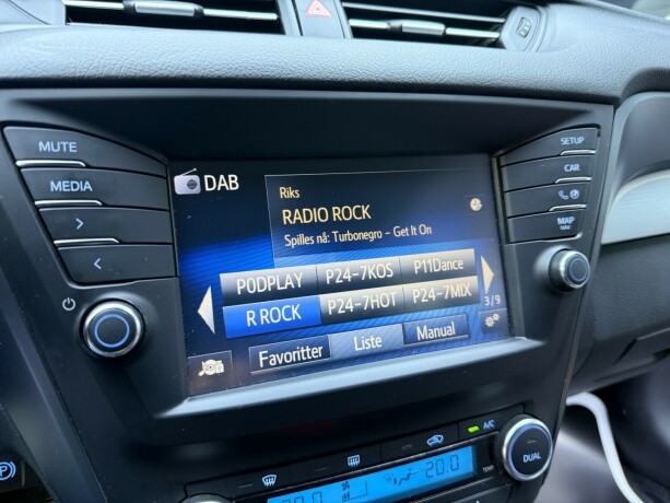 toyota-avensis-bensin-2017-big-18