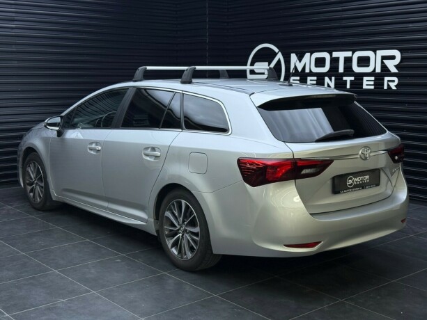 toyota-avensis-bensin-2017-big-1