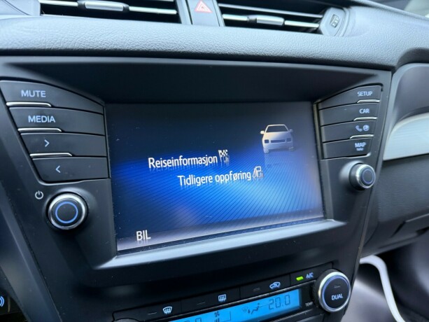 toyota-avensis-bensin-2017-big-20