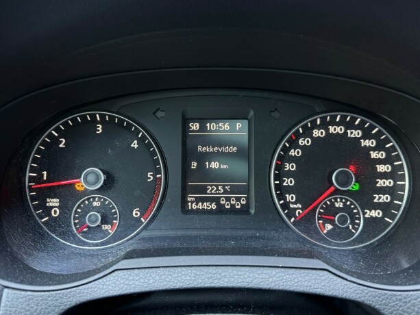 volkswagen-sharan-diesel-2013-big-17