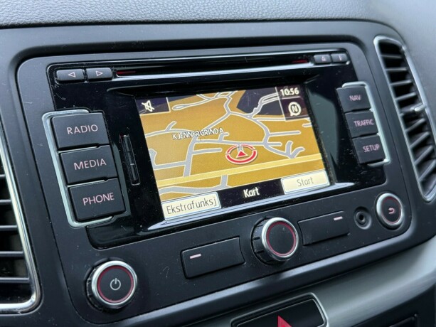 volkswagen-sharan-diesel-2013-big-18