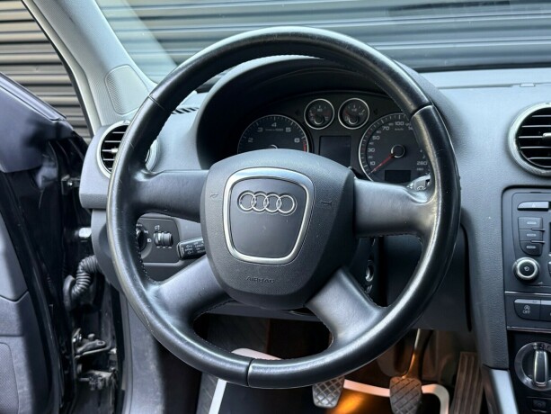 audi-a3-bensin-2011-big-12