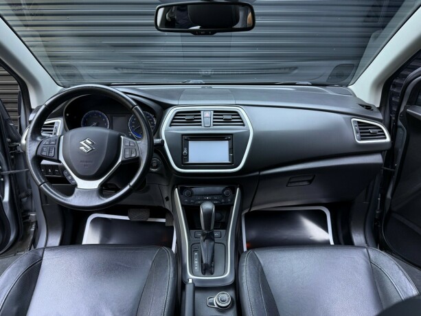 suzuki-sx4-s-cross-bensin-2014-big-10