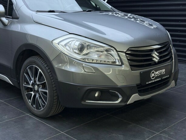 suzuki-sx4-s-cross-bensin-2014-big-2