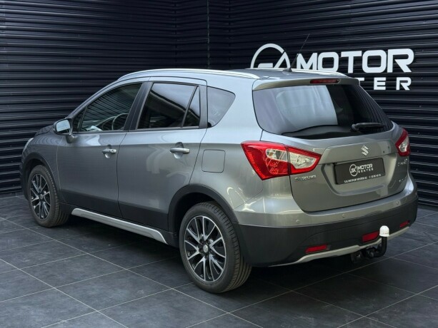 suzuki-sx4-s-cross-bensin-2014-big-1