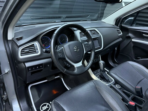 suzuki-sx4-s-cross-bensin-2014-big-11