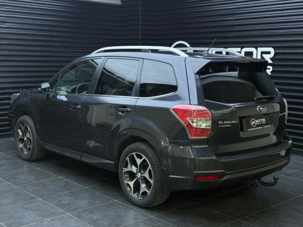 subaru-forester-bensin-2013-big-1