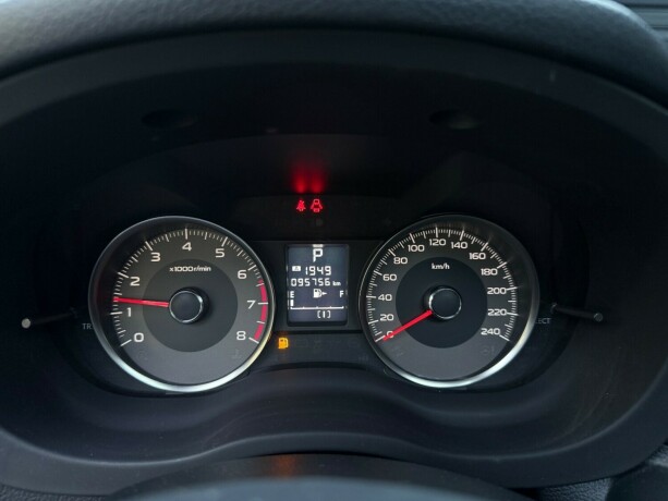 subaru-forester-bensin-2013-big-15