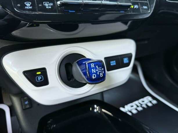 toyota-prius-elektrisitetbensin-2017-big-24