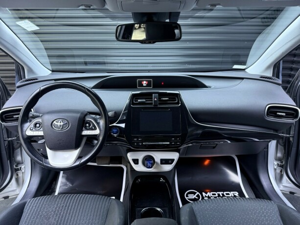 toyota-prius-elektrisitetbensin-2017-big-9