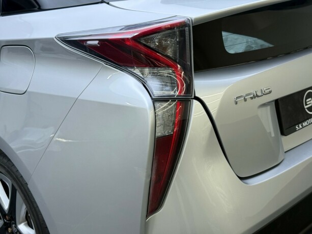 toyota-prius-elektrisitetbensin-2017-big-6