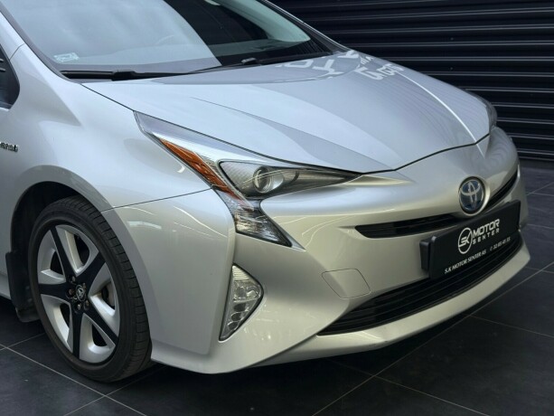toyota-prius-elektrisitetbensin-2017-big-2
