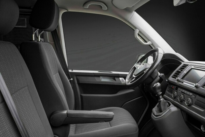 volkswagen-caravelle-diesel-2017-big-22