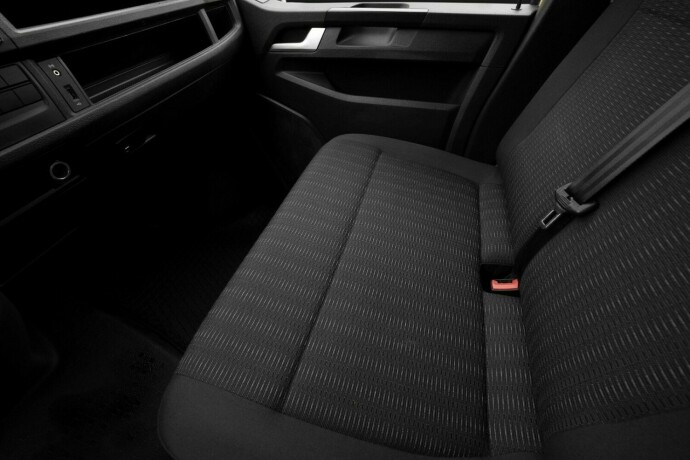 volkswagen-caravelle-diesel-2017-big-11