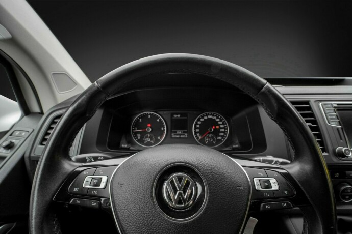 volkswagen-caravelle-diesel-2017-big-13