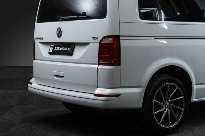 volkswagen-caravelle-diesel-2017-big-6