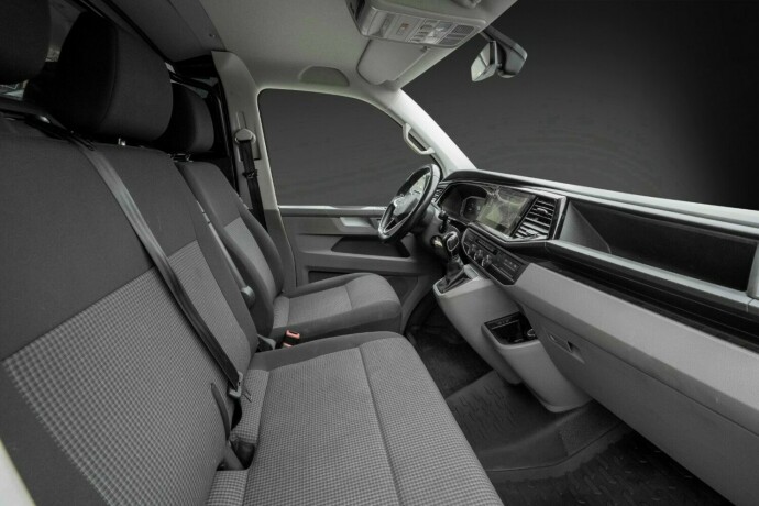 volkswagen-transporter-diesel-2022-big-21