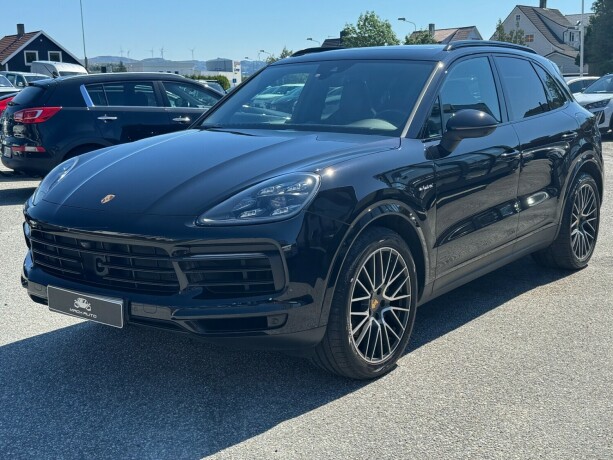 porsche-cayenne-elektrisitetbensin-2019-big-2