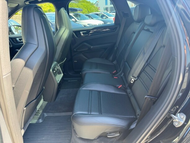 porsche-cayenne-elektrisitetbensin-2019-big-12