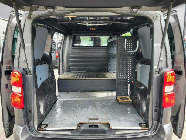 citroen-jumpy-diesel-2021-big-12